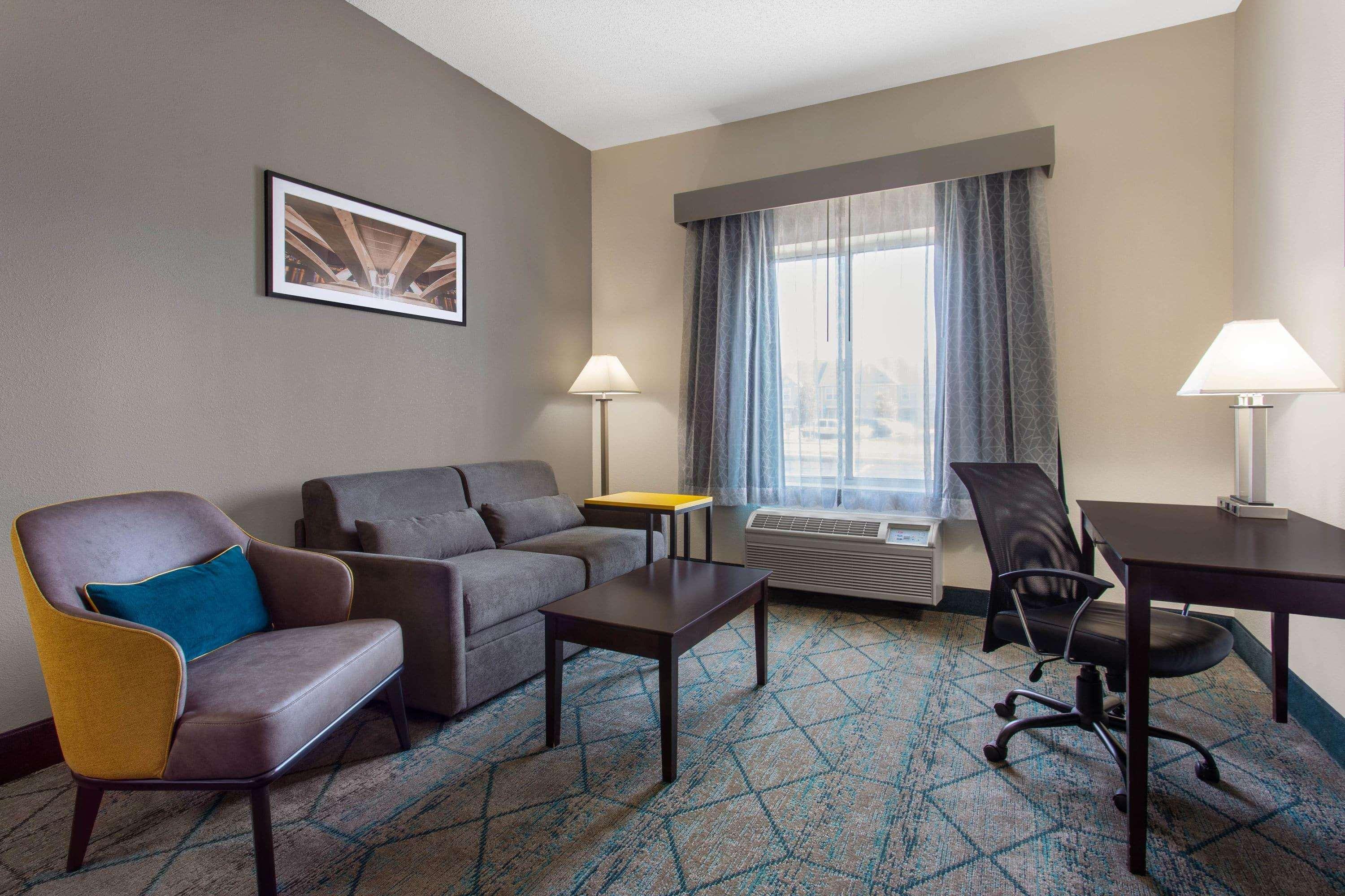 La Quinta By Wyndham Columbus West - Hilliard Hotel Exterior photo